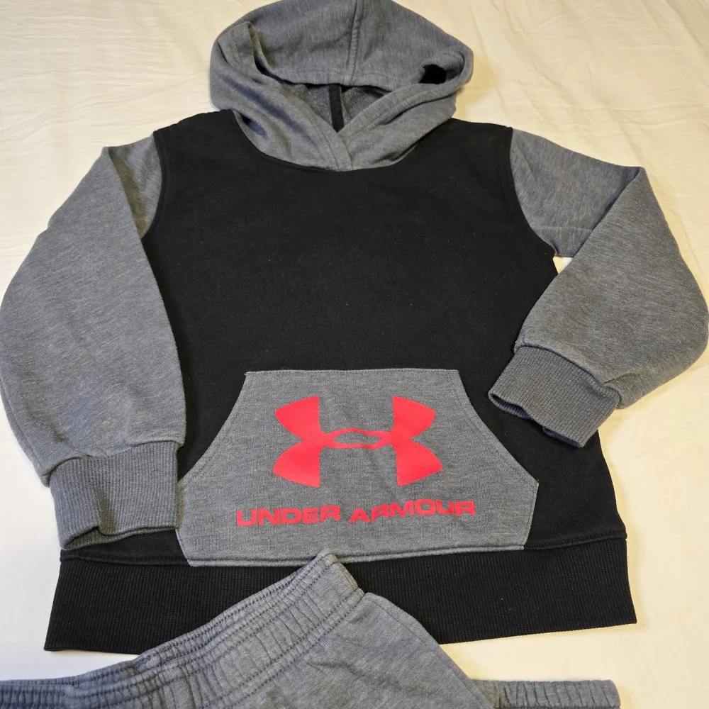 Under Armour Kids Hoodie and Joggers‎ Set Black Gray Pink Size 5 Tracksuit